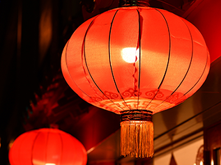 百年集團(tuán)恭祝社會(huì)各界朋友和全體員工2021新春快樂！牛年吉祥！