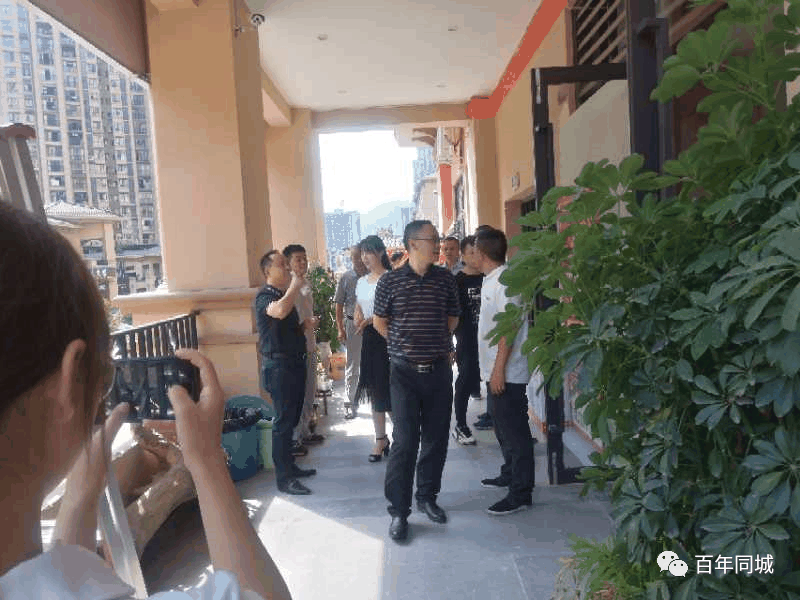 云陽縣教委及市場監(jiān)管局領導蒞臨百年教育金科分校檢查指導工作！