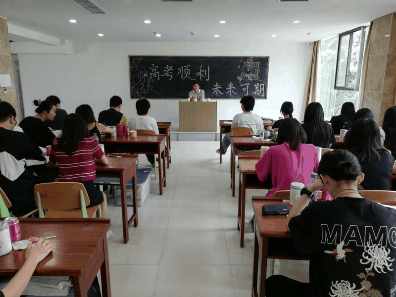 百年書院第七屆藝考生文化集訓(xùn)班結(jié)業(yè)啦！是結(jié)束，亦是開始！