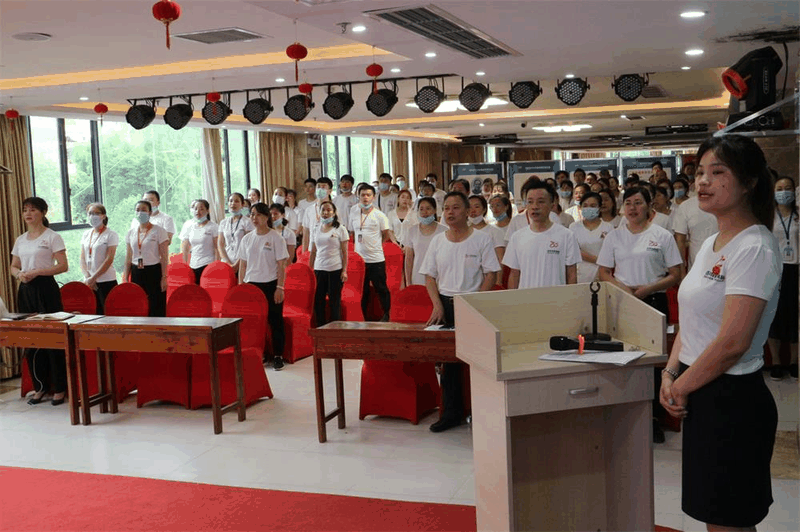 百年好房經(jīng)紀(jì)人三部曲：做人、做事、成交，每一曲都會(huì)讓客戶滿意！